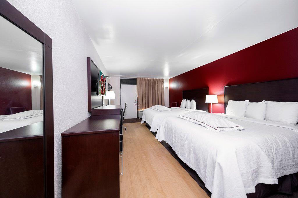 Red Roof Inn Plus+ Huntsville - Мадисон Экстерьер фото